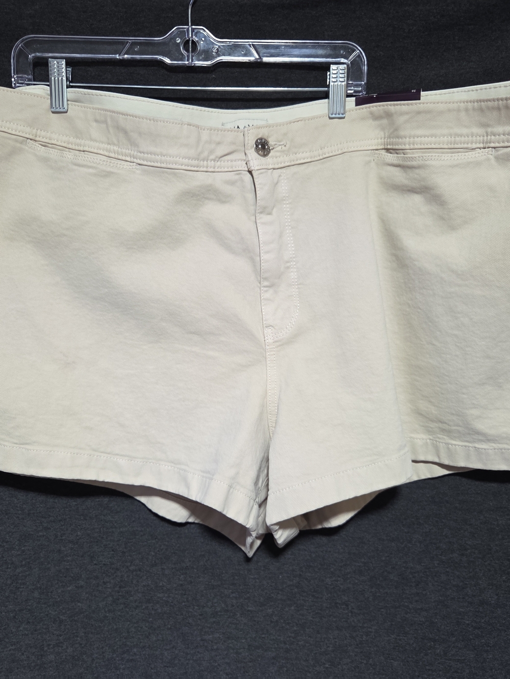 NWT WOMENS PLUS AvaVIV  HIGH RISE SHORTS STRETCH SZ 26
